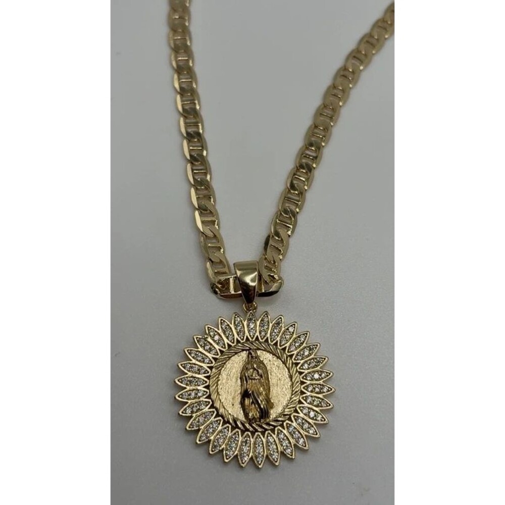 Cadena con dije de virgen oro laminado
